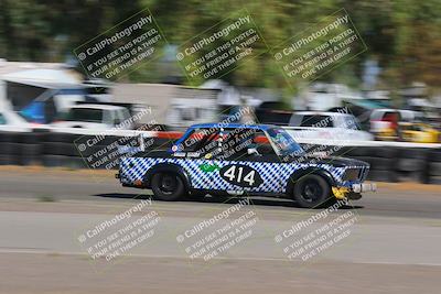 media/Oct-02-2022-24 Hours of Lemons (Sun) [[cb81b089e1]]/1020am (Front Straight)/